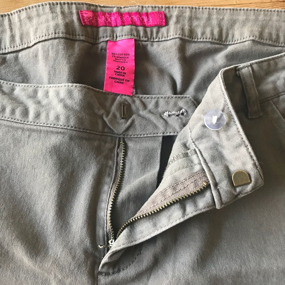 Plus size pants - Picture 6 of 8